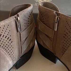 Vince Camuto | Shoes | Vince Camuto 